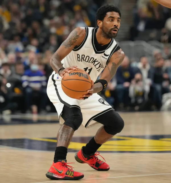 歐文復出！上腳第3代簽名鞋，科比配色加持，師弟上腳AND1搶風頭