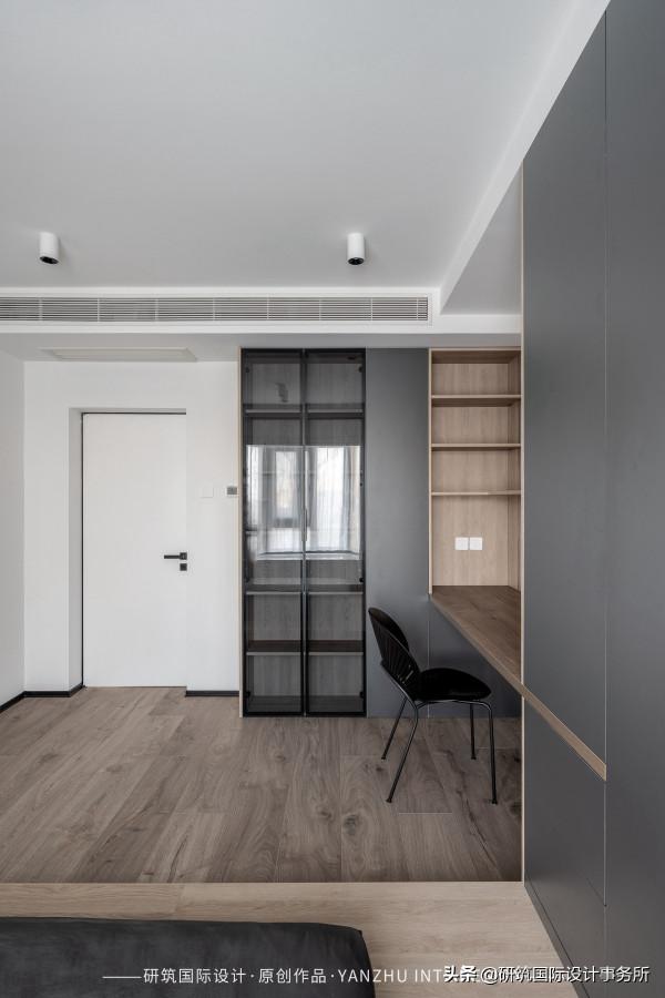 110㎡零死角，這對丁克夫妻的現代簡約宅，到處是超強儲物空間