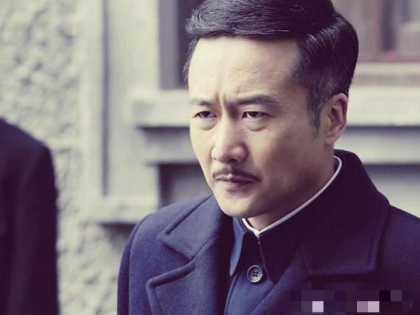 嶽暘：29歲出道，一生都在演配角，38歲被稱為最迷人反派大叔