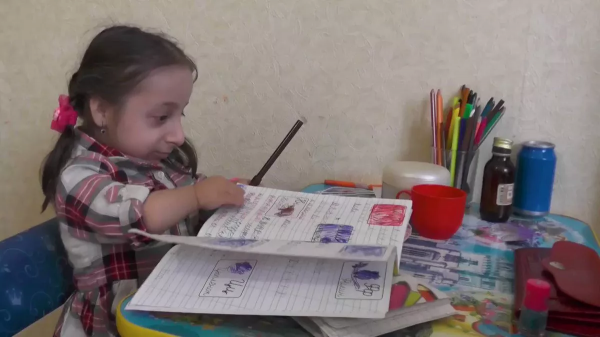 俄羅斯最矮小的姑娘