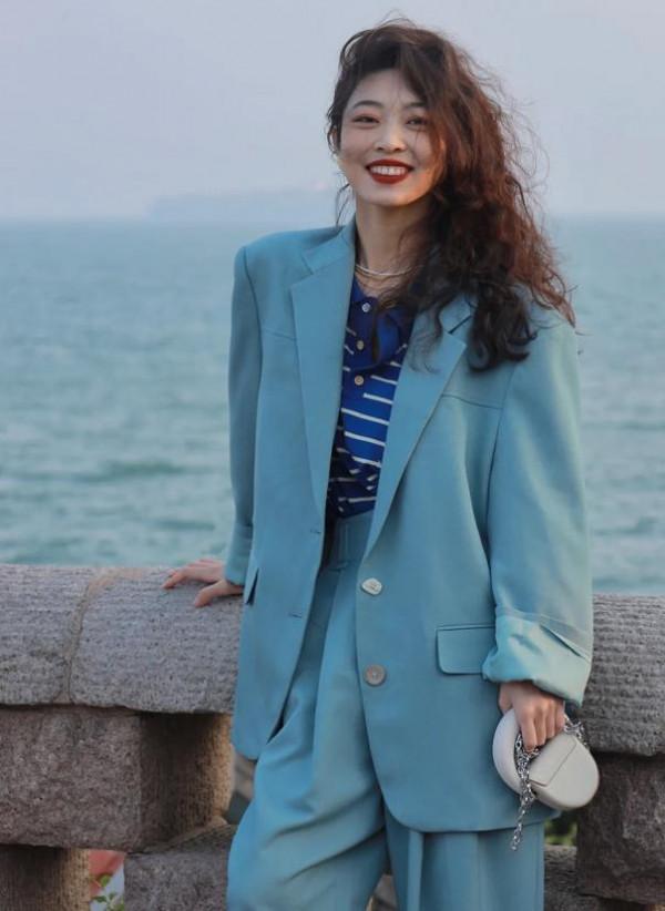 今年買衣服前，先考慮下這四種顏色，2022年即將流行