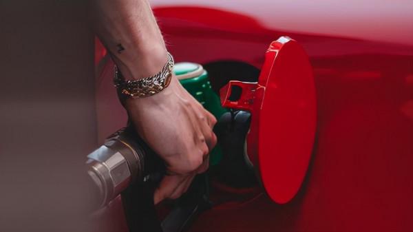 油價飆升，德國掀起“油箱旅遊”熱