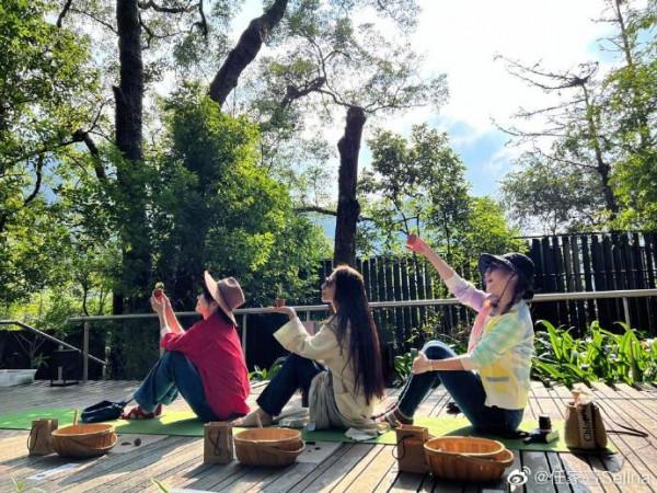 Selina慶祝40歲生日 曬SHE合體旅行照