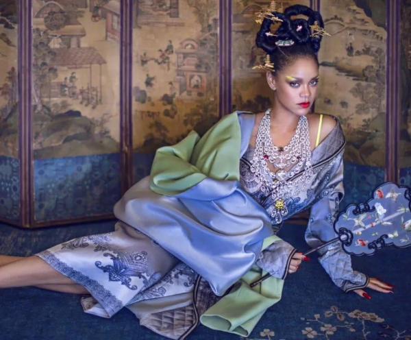 外國明星的中國風,“群魔亂舞”我看不懂,都能上劉老根大舞臺了 外國明星的中國風,“群魔亂舞”我看不懂,都能上劉老根大舞臺了