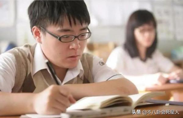 逐漸長“殘”的10位童星,有人扮相醜出圈,有人淪為路人 逐漸長“殘”的10位童星,有人扮相醜出圈,有人淪為路人