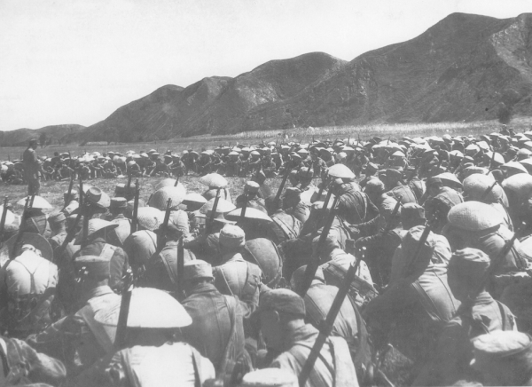 馬步芳妄圖死守六盤山，解放軍四百門大炮炸爛其美夢