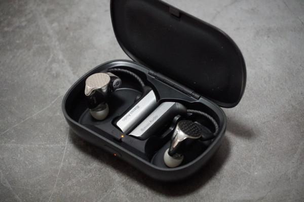 搭載高通旗艦藍芽晶片，內建獨立DAC，僅699元的國產超級TWS耳掛