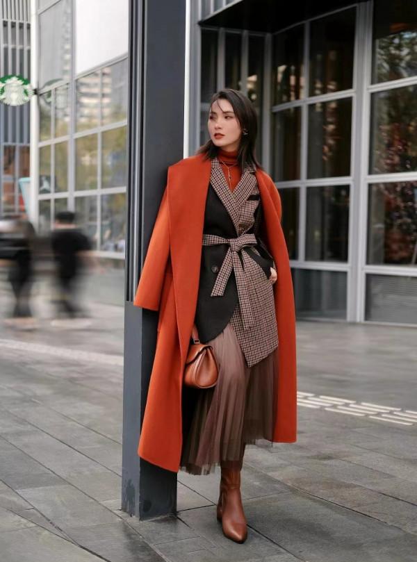 衣服色系怎麼搭才不眼花？掌握這五個色系搭配，素人也能變超模