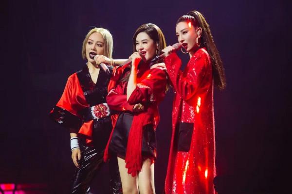 《哥哥》總決賽:寧靜助陣,莫文蔚言承旭合唱,2位妻子同臺表演 《哥哥》總決賽:寧靜助陣,莫文蔚言承旭合唱,2位妻子同臺表演