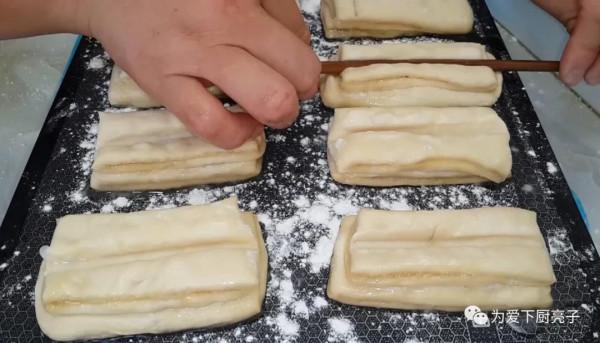油條這做法太簡單了，學會不用早起，鬆軟香甜，上桌全家都搶著吃