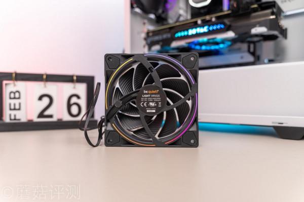 安靜又漂亮，質感很出色、德商必酷Light Wings靜音ARGB風扇 評測