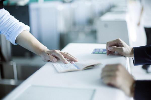 可以持旅遊簽證赴美遞交I-485申請嗎?I-485相關問題老蔡回答你 可以持旅遊簽證赴美遞交I-485申請嗎?I-485相關問題老蔡回答你