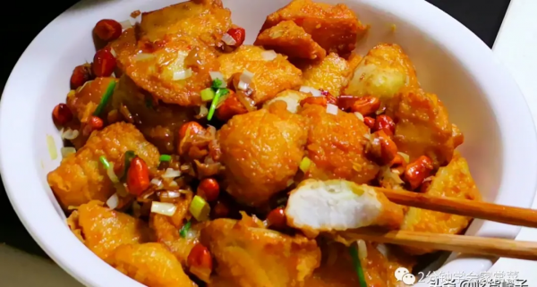 秋冬天冷了，多吃這道燉菜，營養豐富易消化，熱熱乎乎一大碗