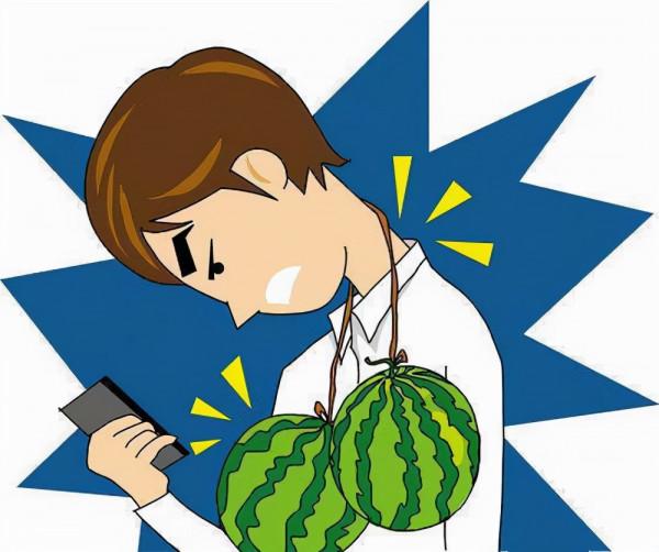 讓手機摧殘頸椎的年輕人，別讓“頸椎病”拖垮你，快來看這裡