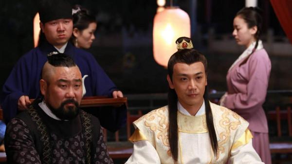 樊少皇再演武俠劇，張智堯唐國強主演，《新圓月彎刀》播了要火