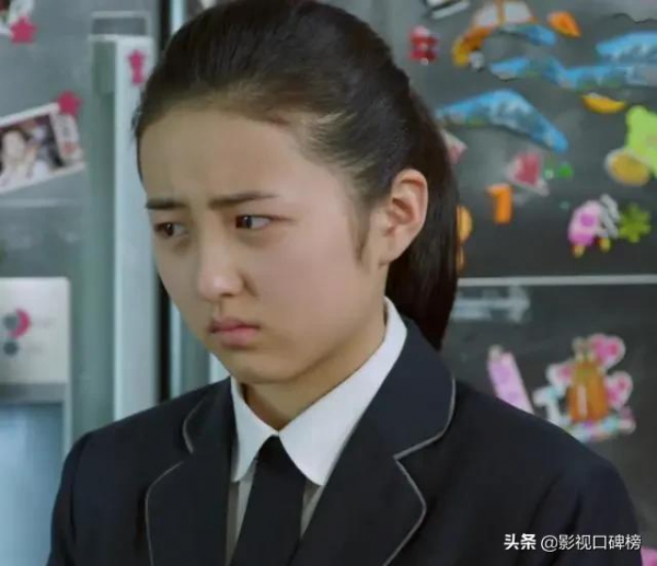 年度新晉高人氣女星盤點:張小斐躋身54億票房女王,劉浩存成黑馬 年度新晉高人氣女星盤點:張小斐躋身54億票房女王,劉浩存成黑馬