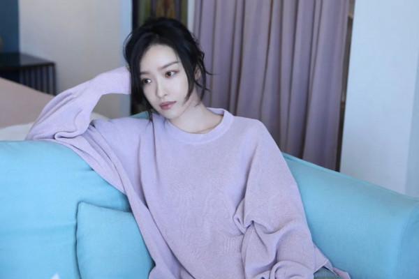 圓肩厚背這樣穿，堪比變形記