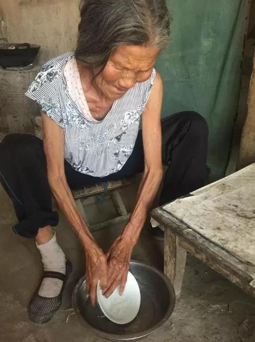 生命與健康:適當地控制飲食也許能夠實現健康長壽 生命與健康:適當地控制飲食也許能夠實現健康長壽