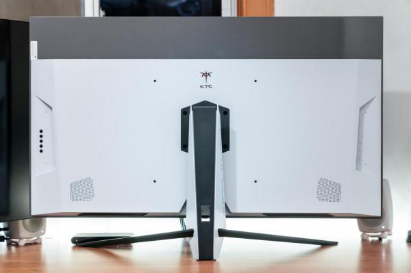 比電視還爽的 48 吋 OLED 桌面電競巨屏，KTC G48P5 顯示器測評詳解