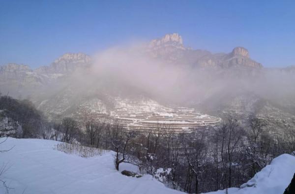 林慮山一一千瀑溝記