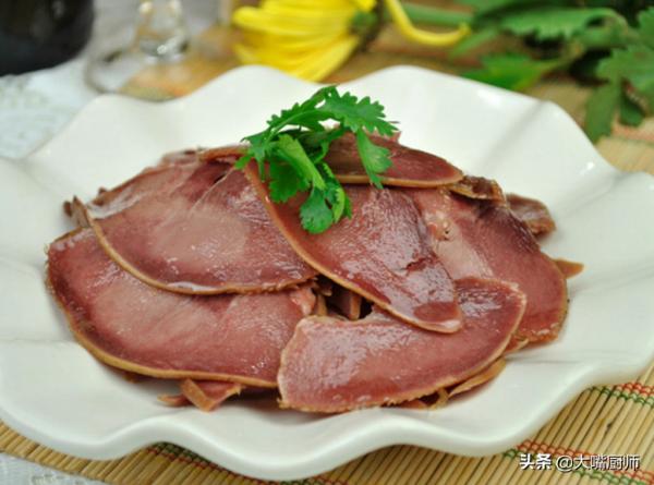 這4個好吃部位,1頭豬隻有1個,肉販常留給家人吃,想吃要提前訂 這4個好吃部位,1頭豬隻有1個,肉販常留給家人吃,想吃要提前訂