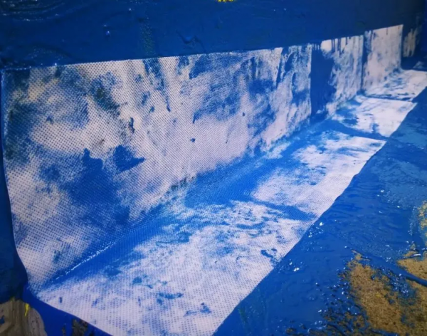 塗刷防水塗料時總是會用到聚酯布及塗料施工注意的問題？