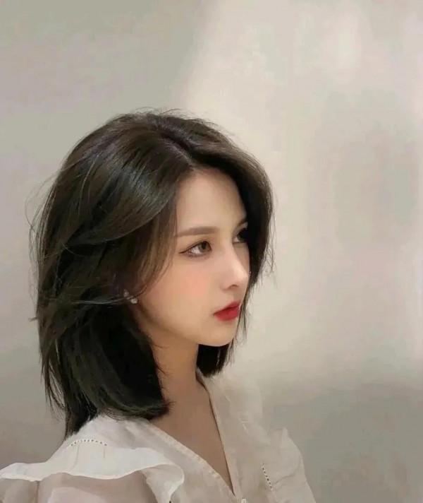 理髮店最常剪的短髮造型，冬天也適合