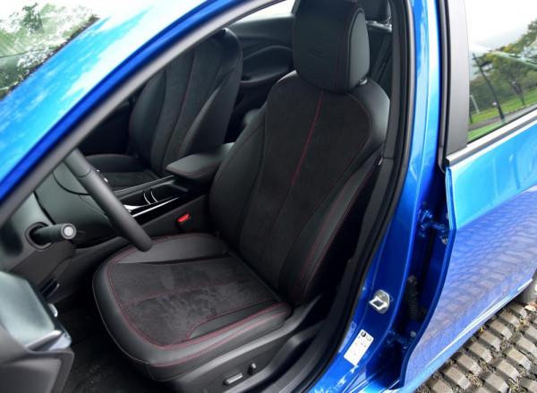 10多萬的自動擋轎車還是這三款好，安全舒適，動力強還省油