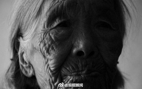 她們還在等待道歉 她們還在等待道歉