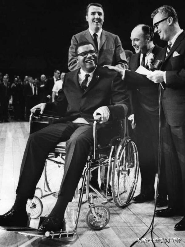 來吧，兄弟，我們和命運打一場比賽