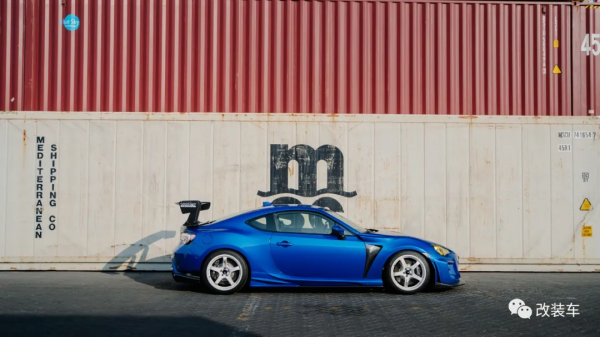 改裝清單遠超18cm的斯巴魯BRZ，試遍OHLINS、ARAGOSTA和KW避震