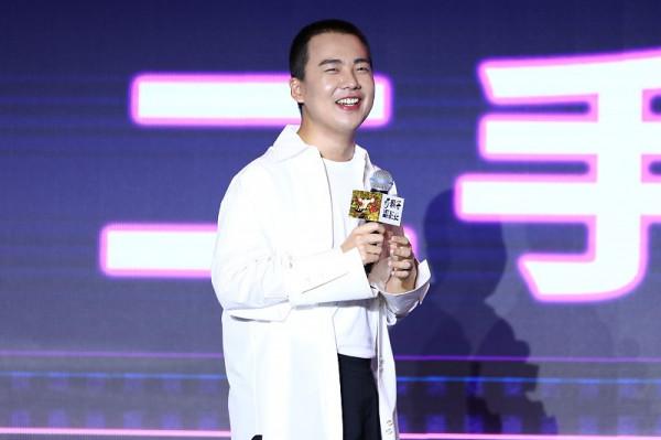 郭麒麟新造型好“失敗”,剪寸頭真要慎重,少年感穿搭都難拯救 郭麒麟新造型好“失敗”,剪寸頭真要慎重,少年感穿搭都難拯救