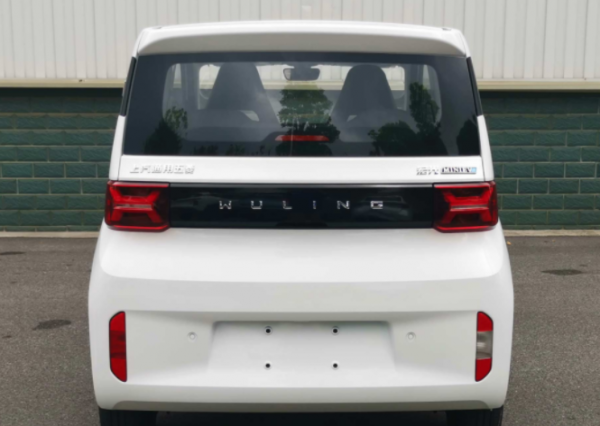 四大轎車“年度銷冠”鎖定：凱美瑞或取代雅閣，寶馬5系稱王！