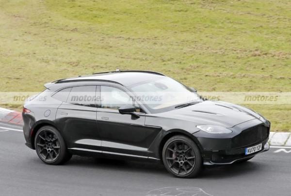 阿斯頓·馬丁DBX新車型諜照 或採用V8發動機