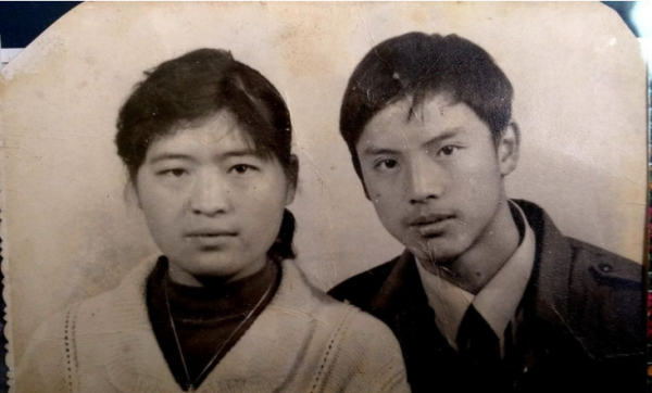 當兵3年，退役後幹28年裝卸工，2019年憑啥能參加國防記者會？