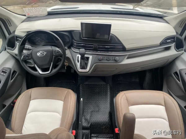 軍工工藝，品質保障，L型卡座+後縱床佈局，美沃大通V90-T型房車