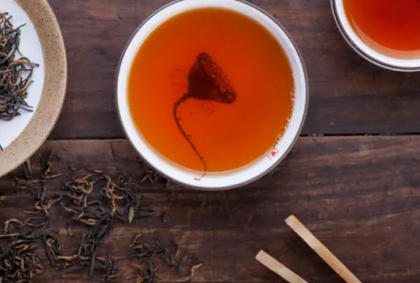 長期喝茶的人與喝白開水的人相比，哪種更健康？早了解早受益