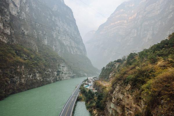 大渡河金口大峽谷，比長江三峽還美的景色，在四川也能看到