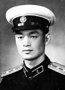 許世友衣錦回鄉，母親衣衫襤褸不敢相認：你是我的三伢子嗎？