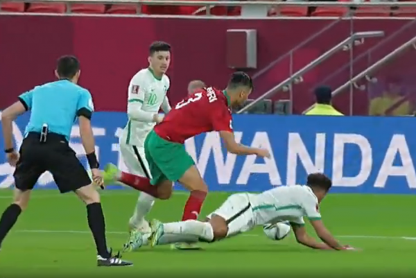 0-1!沙特隊轟然倒下,遭遇點球+紅牌,創2大紀錄+24年恥辱紀錄 0-1!沙特隊轟然倒下,遭遇點球+紅牌,創2大紀錄+24年恥辱紀錄