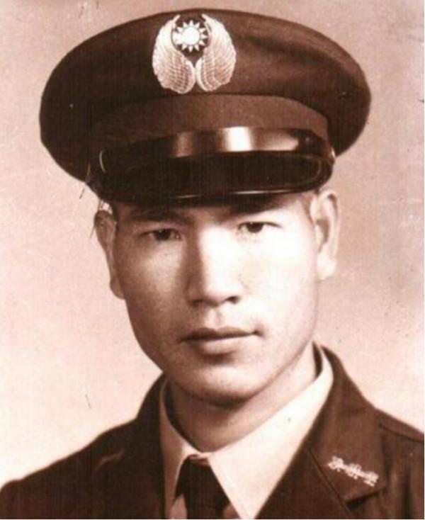 孟良崮戰役後，各救援部隊將領受到如何處罰，湯恩伯捱了一柺杖