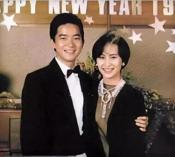 不惜得罪賭王也要與何超瓊離婚?許晉亨娶李嘉欣背後的真相 不惜得罪賭王也要與何超瓊離婚?許晉亨娶李嘉欣背後的真相