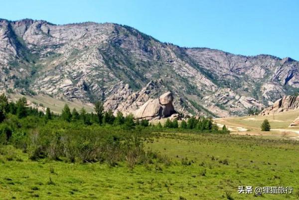 蒙古國中央省包圍著烏蘭巴托，風景不錯溫泉多，首府宗莫德市