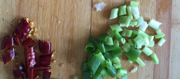 酸辣藕丁的做法,簡單爽口小菜,美味又養生 酸辣藕丁的做法,簡單爽口小菜,美味又養生