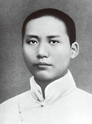 英文翻譯遇難題，毛主席出手幫忙，周恩來曾說：主席詞彙量比我多