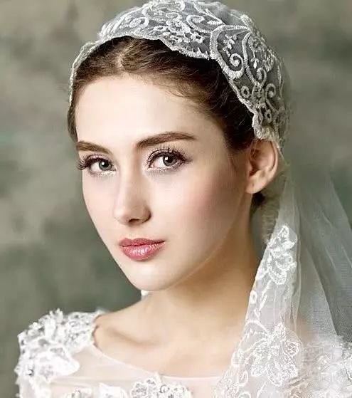 突厥人逃到阿富汗,推翻當地勢力建立王朝,統治225年 突厥人逃到阿富汗,推翻當地勢力建立王朝,統治225年