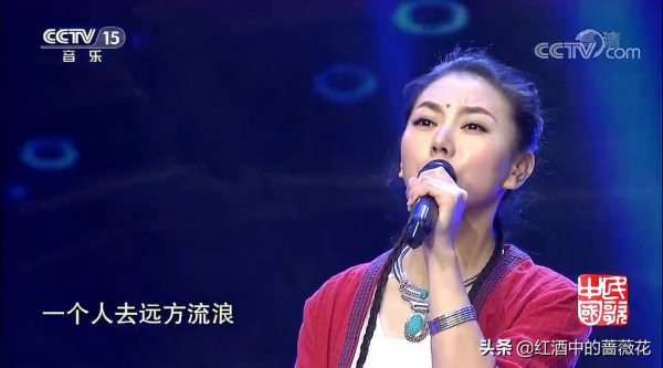 發現沒？《阿衣莫》的女主唱，就是那個為張韶涵伴唱的天籟之音