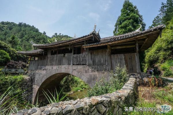 泗溪一座國保級石拱木廊橋,不僅造型穩重優美,而且防火等級頗高 泗溪一座國保級石拱木廊橋,不僅造型穩重優美,而且防火等級頗高