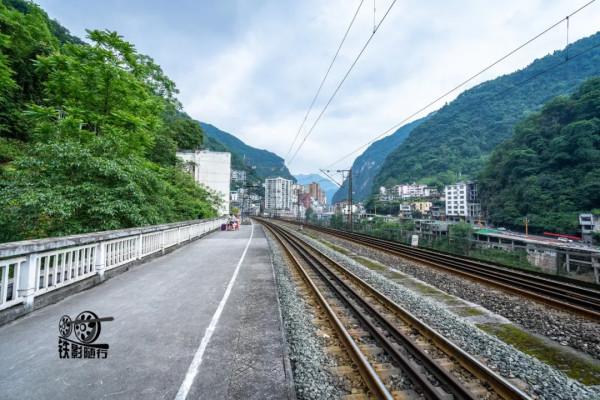 隨行 | 中國“最窄”的縣城——鹽津縣