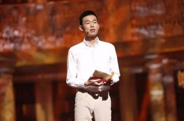 耶魯畢業後拒絕百萬年薪，回國拿1450工資的秦玥飛，後來怎樣了？